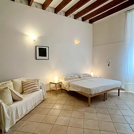 Donna Memela - Nel Cuore Di Apartman
